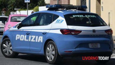 Rubato il furgone di una stazione durante il giorno, mentre il proprietario sorseggia un caffè al bar