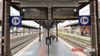 Aumento puntuale dei treni in ritardo: l'abbonamento Arezzo-Firenze subisce un incremento del 4,3%