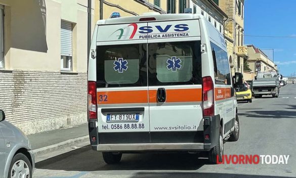 Grave incidente a Via Montebello: 47enne sviene in strada e cade a terra