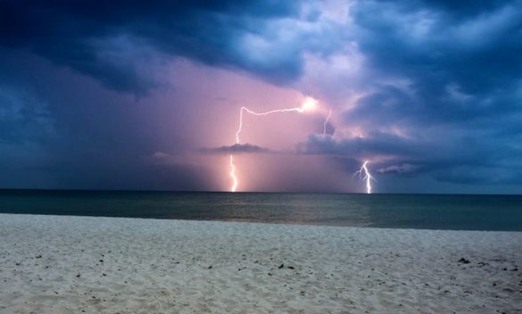 Scatta l'allerta meteo in Toscana: temporali, vento e mareggiate in arrivo