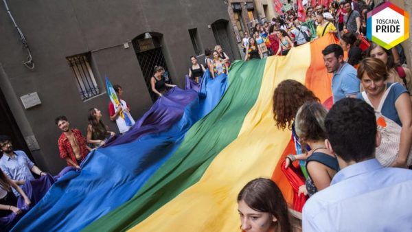 La mozione 'Il Comune di Pisa conceda il proprio patrocinio al Toscana Pride'