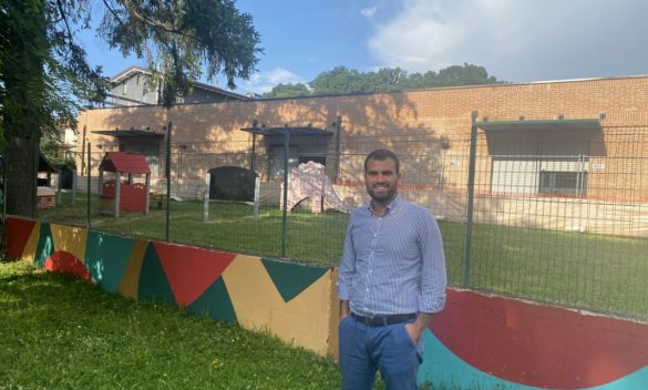 Lavori di sistemazione del tetto della scuola dell'infanzia di Bibbiena Stazione prossimi alla conclusione