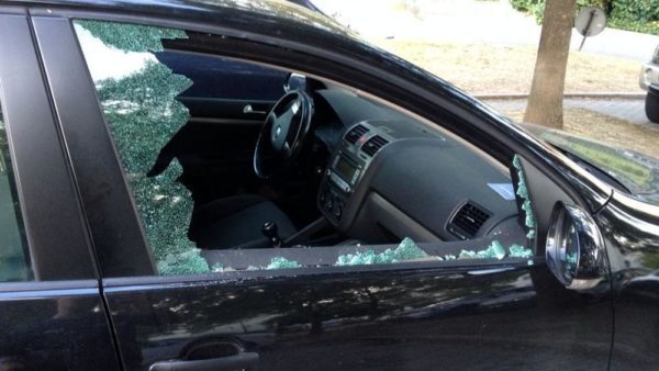 Rubare un ventilatore: Centro colpito da un furto con la forza su un'automobile