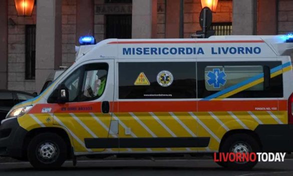 Caos in piazza Grande: violente aggressioni da parte di sei persone lasciano un 47enne gravemente malmenato