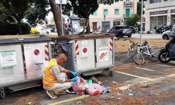 Piazza Matteotti: sanzionati per abbandono rifiuti e mancanza di raccolta differenziata