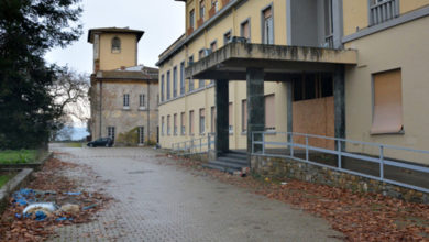 Villa occupata a Impruneta: forze dell'ordine procedono allo sgombero / FOTO