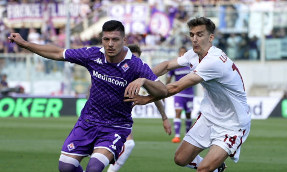 Jovic si unisce al Milan durante il calciomercato della Fiorentina.