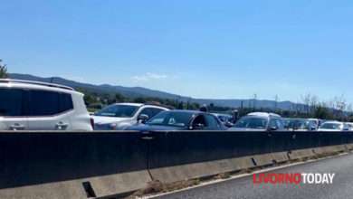 Blocco traffico Variante Aurelia causa incidente Porta a Terra, durato oltre un'ora.