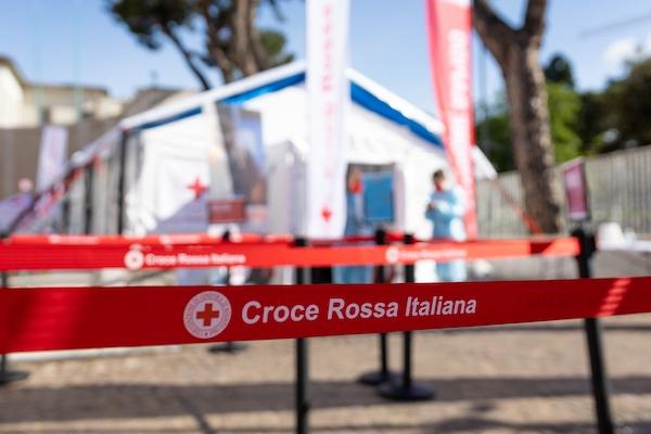 20 anni di presenza della Croce Rossa a Firenze, una festa di eventi per celebrare l'impegno sul territorio.