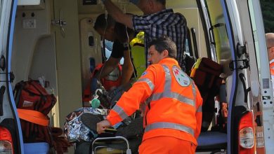 31enne muore tragicamente sotto un autobus a Pontremoli