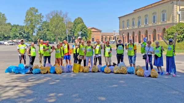 Alle Cascine distribuzione gratuita piantine per lotta al clima