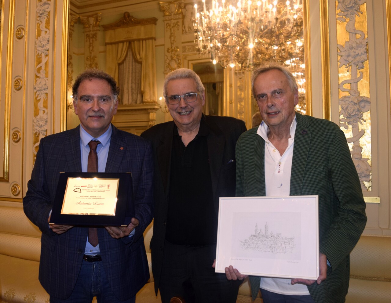 Antonio Luna trionfa al premio letterario "Città di Siena".