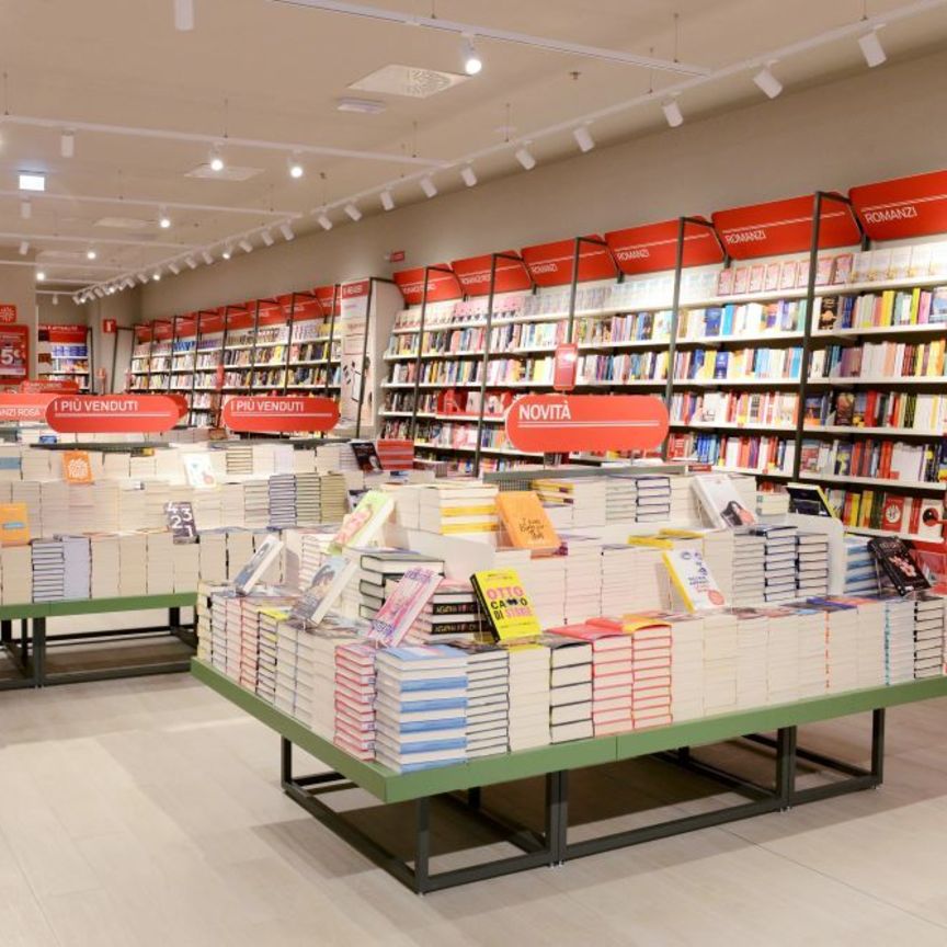 Apertura Mondadori Bookstore ad Arezzo, nuova offerta di libri in città