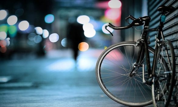 Continuano i furti di biciclette ad Arezzo, un problema persistente.