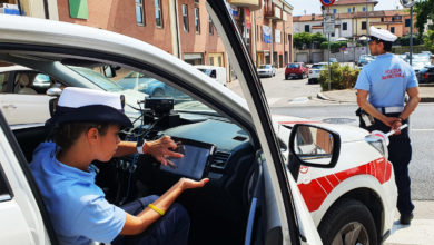 Arrestato ubriaco a Pistoia che ha colpito un agente mentre fuggiva.