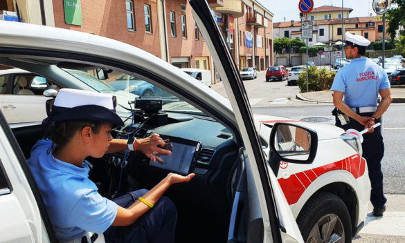 Arrestato ubriaco a Pistoia che ha colpito un agente mentre fuggiva.