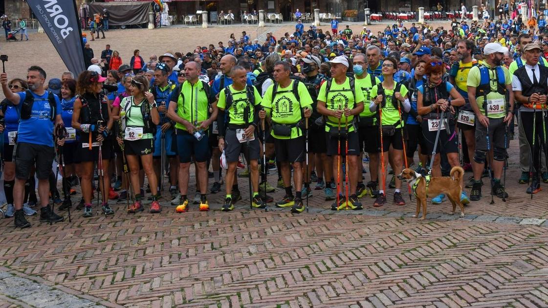 Arrivo in Piazza del Campo, Francigena Ultramarathon.