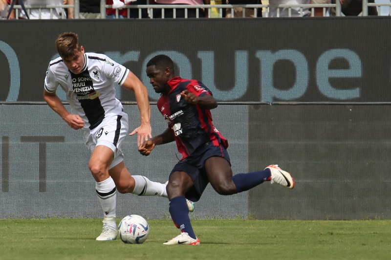 Cagliari e Lucca pareggiano 0-0 con numerose opportunità sprecate.