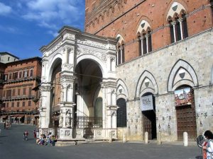 Cappella di Piazza si illumina per malattie rare e altre patologie - Il Cittadino Online.