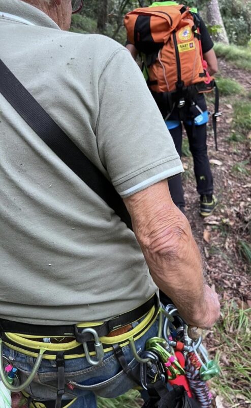 Cercatore funghi smarrito ritrovato dal soccorso alpino