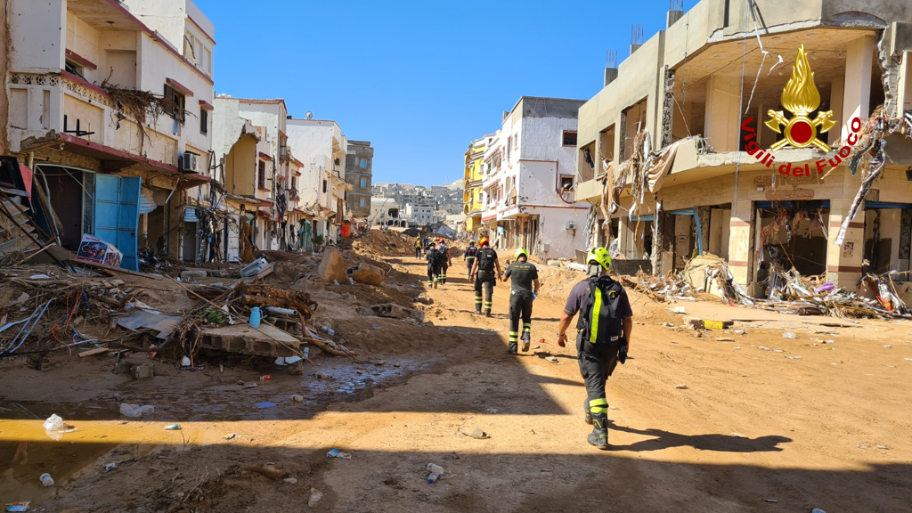 Comandante vigili fuoco Prato aiuta durante alluvione in Libia