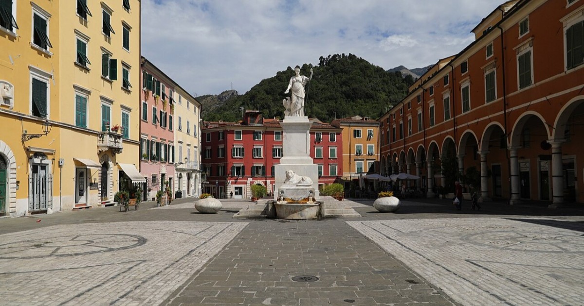 Cosa vedere a Carrara, centro, mare, esperienze, e dintorni.