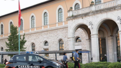 Denunce per droga e scippo alla stazione di Pisa.