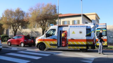 Diciannovenne ferito in un incidente su viale Italia.