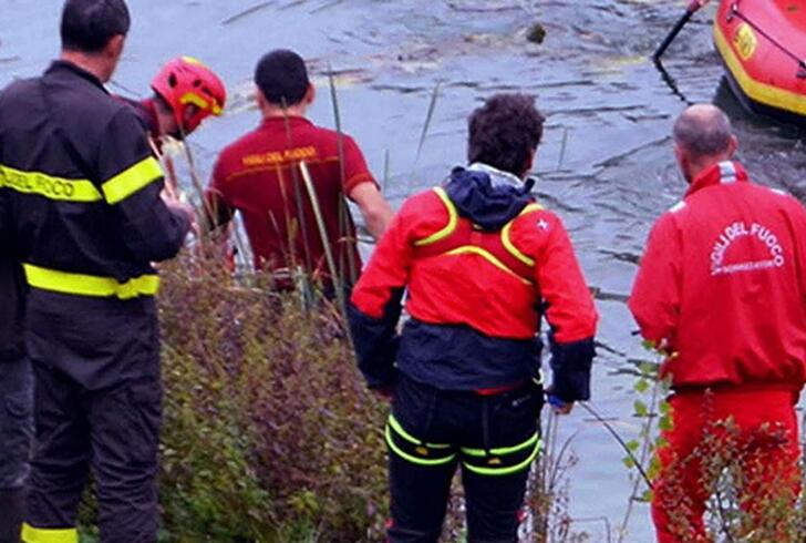 Firenze, canoista scompare in lago dei Renai: ricerche in corso