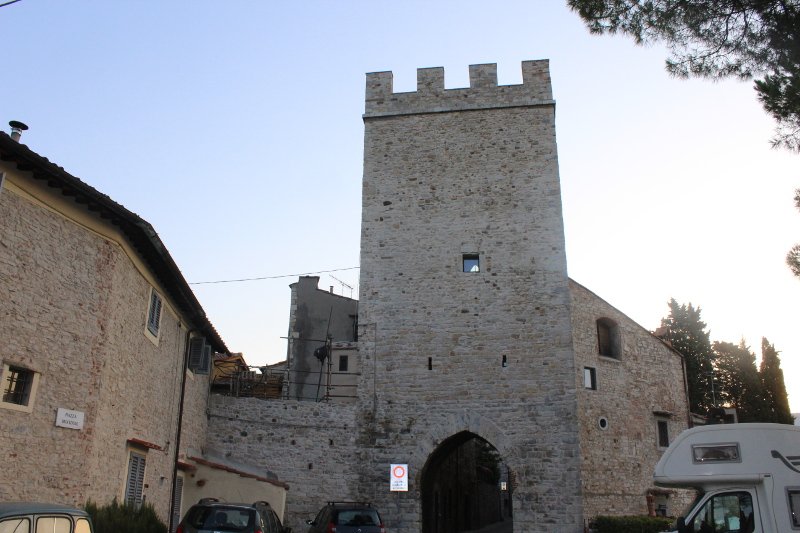 Domenica 8 ottobre: Assedio al Castello di Calenzano, una giornata nel medioevo - TuttoSesto