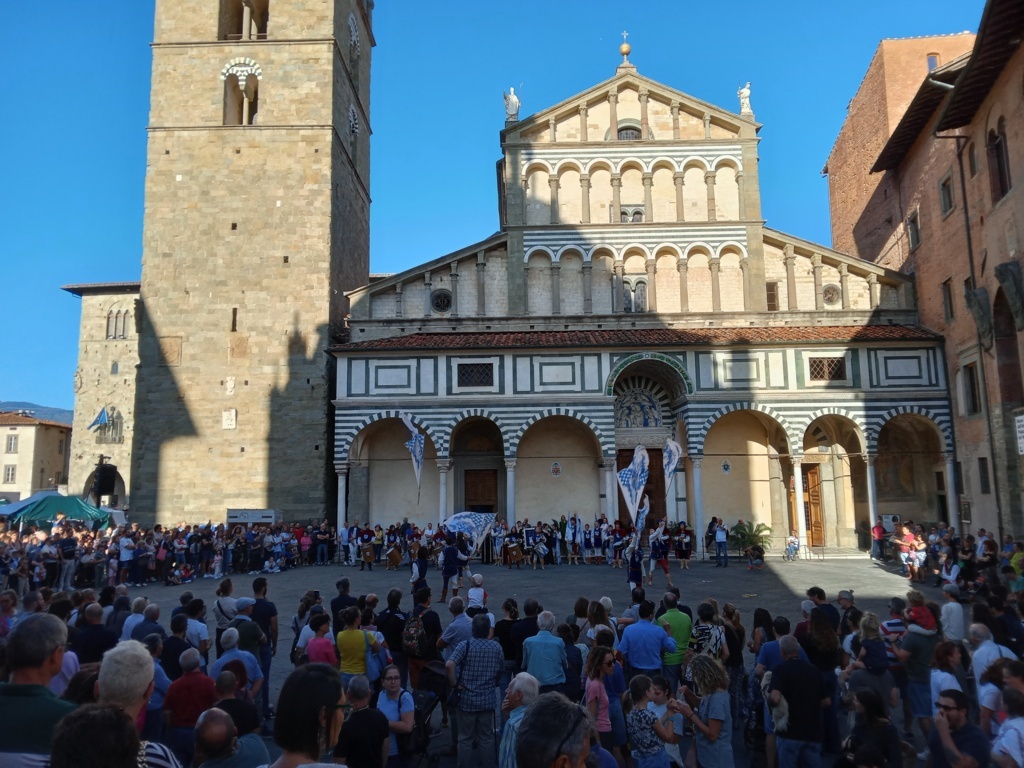 Evento sul Medioevo a Piazza Duomo, il report di Pistoia.