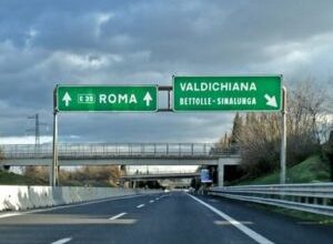 FdI presenta interrogazione su uscita Valdichiana-Siena.