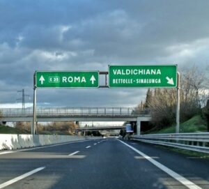 FdI presenta interrogazione su uscita Valdichiana-Siena.