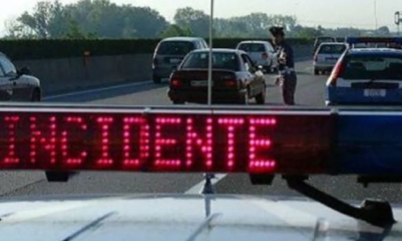 Incidente A1 tra Arezzo e Valdarno: coinvolte 4 auto - ValdarnoPost - Notizie Valdarno 1 Incidente A1 tra Arezzo e Valdarno coinvolte 4 auto
