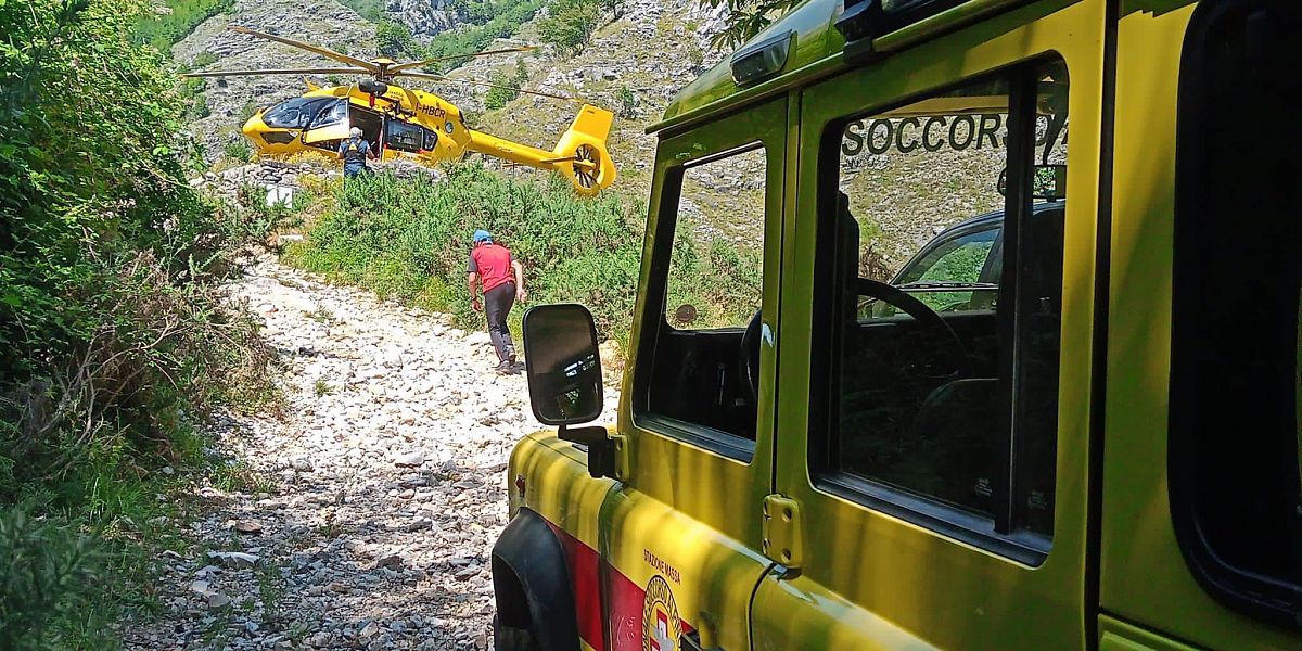 Incidente in montagna: escursionista cade e si sviene