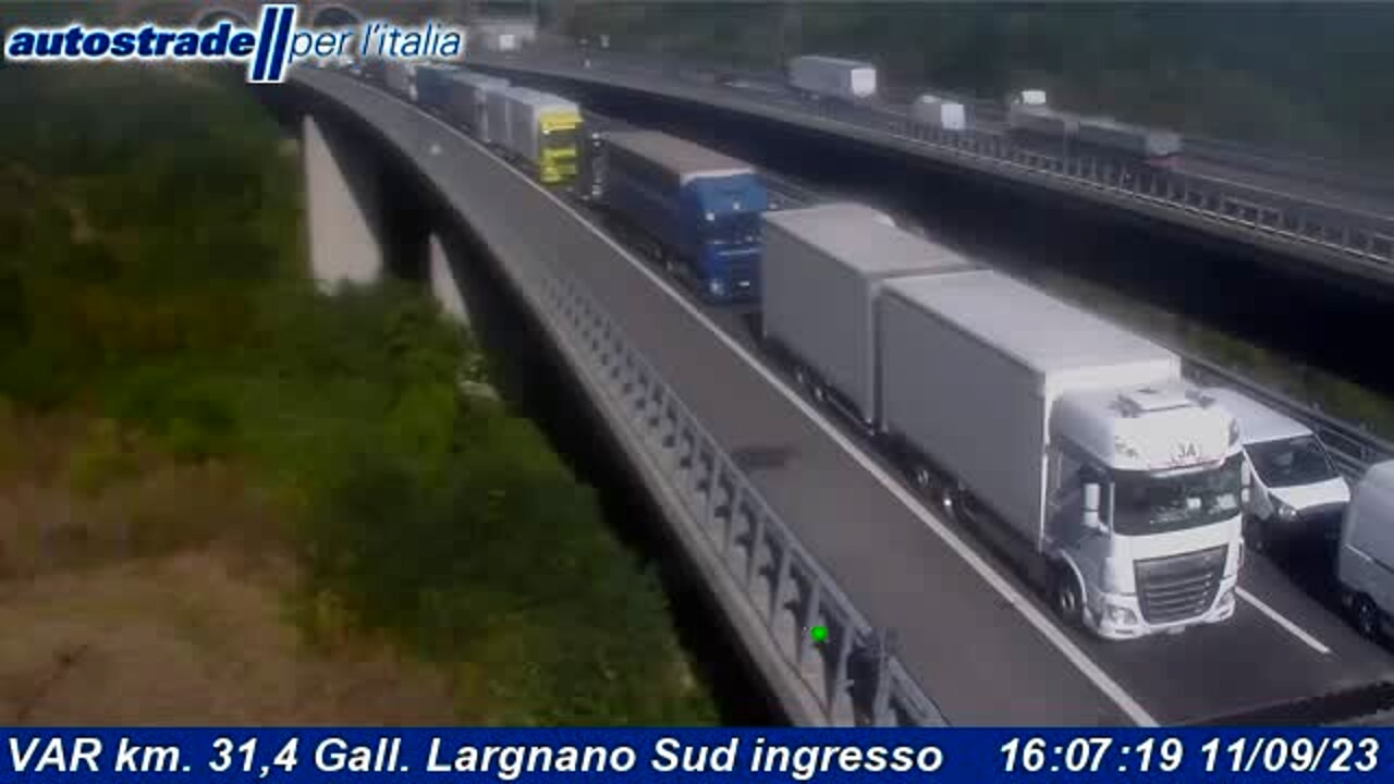 Incidente sulla A1 tra bivio Panoramica e Barberino, disagi nel traffico.