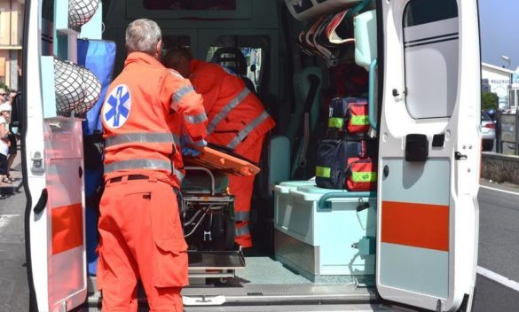 La lite a Carrara finisce con un uomo gravemente accoltellato.