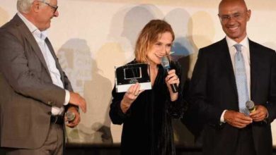 L'attrice francese Huppert celebra la bellezza della Toscana al Lucca Film Festival.