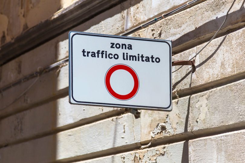 Cartello ZTL zona traffico limitato