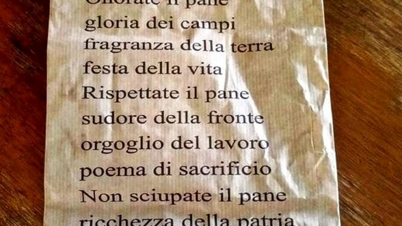 Mussolini, poesie nelle buste del pane aretino