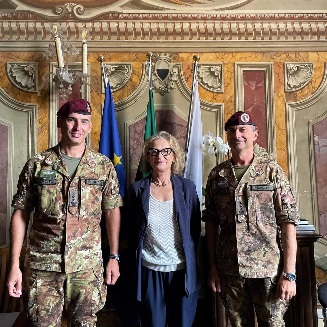 Nuovo comandante del 186º Reggimento Folgore di Siena, il Colonnello Corradi.