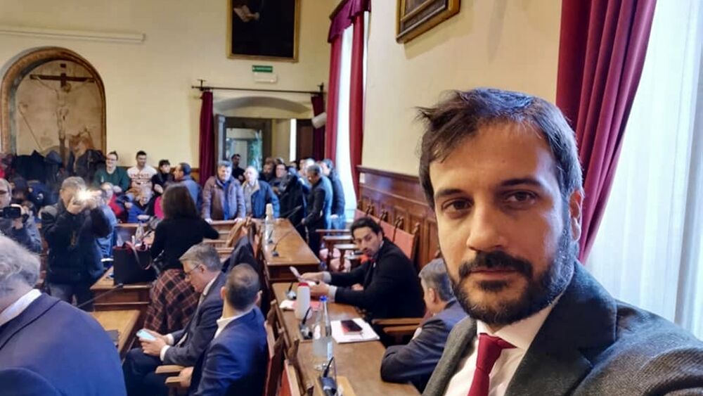 Prove pratiche coalizione centro sinistra, assemblea cantiere elettorale.