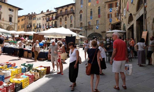 Riscoperta la bellezza eterna della Fiera Antiquaria di Arezzo