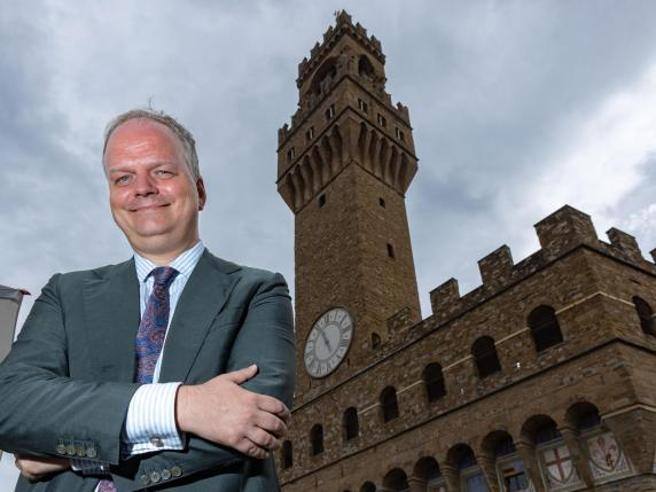 Schmidt, Uffizi and political temptation, center-right considers mayoral candidacy in Florence.