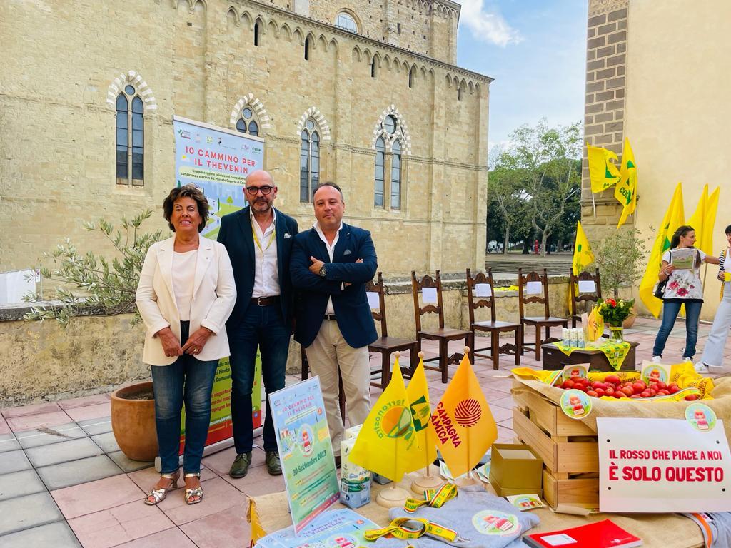 Si cammina per il Thevenin, un gesto di solidarietà nel cuore di Arezzo