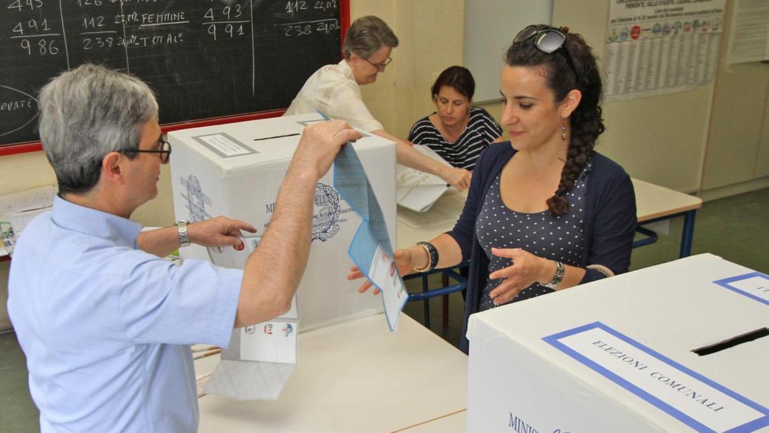 Sindaci, la variabile del terzo turno. Si contendono Chienni, Sanni e Agnelli.