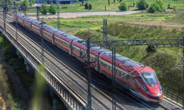 Terremoto in Toscana causa problemi ai treni, ritardi e cancellazioni.