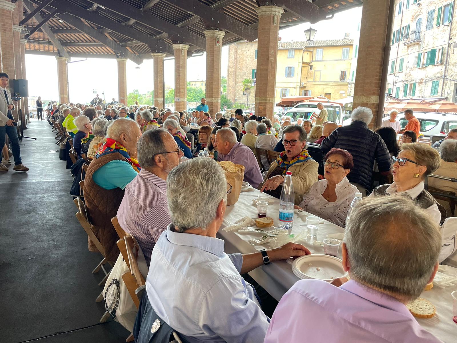 Torna "A pranzo co' nonni", Fabio, l'incontro generazionale è una ricchezza - Siena News