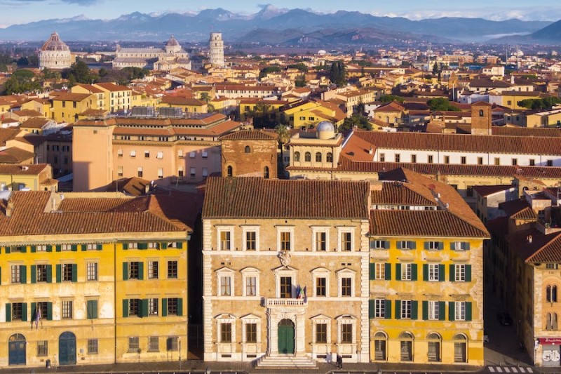 Aumento dei mezzi autorizzati per trenini e navette turistiche a Pisa