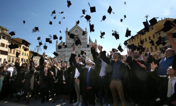 Università di Firenze celebra 176 dottori di ricerca con festa